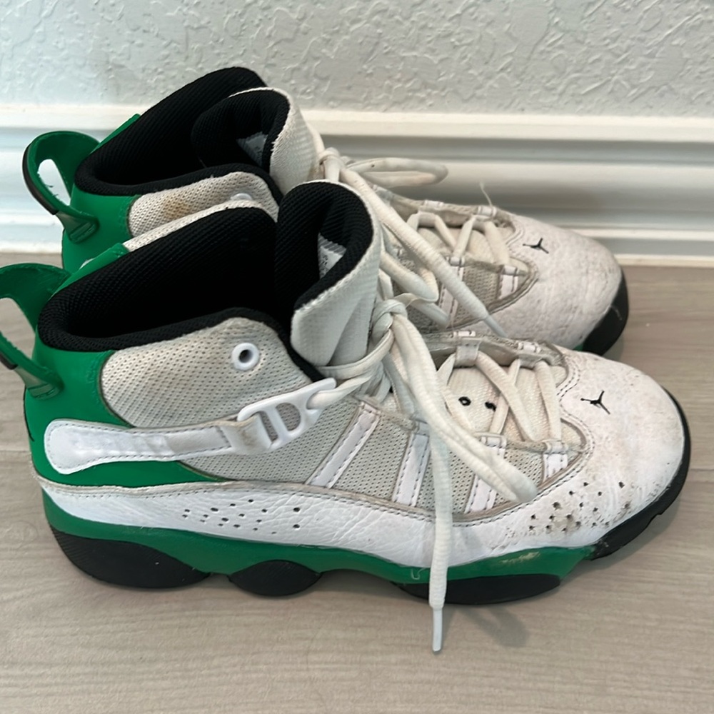 Air Jordan 6 in lucky green